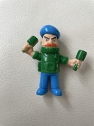 Figurka El Primo, jednego z Zadymiarzy (Brawlerów) z gry Brawl Stars.