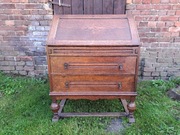 Stary dębowy sekretarzyk, toaletka do renowacji na nózkach, szuflady
