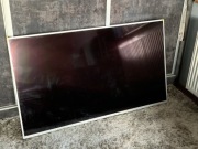Telewizor Philips 55PUS7334/12 uszkodzony