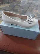 ŚLICZNE LAKIERKI W KOLORZE BIALYM.