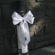 Ozdoba weselna na alkohol.