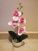 Piękny sztuczny biało - różowy storczyk 