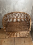 Wiklinowa ławka z koszem