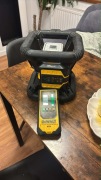 Laser marki DEWALT
