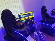 VR atrakcja. Symulator wirtualnej rzeczywistości.