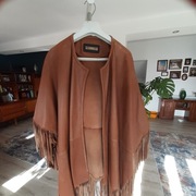 Skórzany płaszcz typu poncho