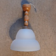 Żyrandol drewniano-szklany, dł 40 cm