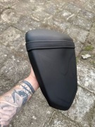 KTM 1290 SUPER DUKE 17-20 SIEDZENIE PASAŻERA TYŁ