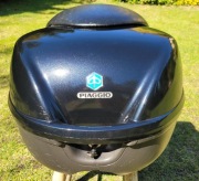 KUFER PIAGGIO BEVERLY wraz z oparciem dla pasazera