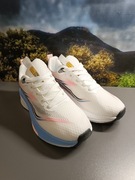 Damskie buty sportowe