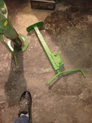 Podpora do prasy zgrabiarki