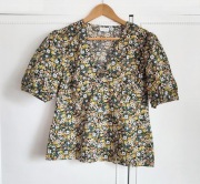 Kwiatowa bluzka Vila 40 L kwiaty kolorowe wzór dek