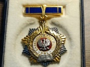 Zasłużony Nauczyciel PRL + Etui