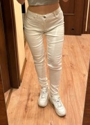 Białe spodnie rurki skinny dopasowane Bershka S 36