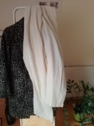 Szal zimowy kolor jasno beżowy 