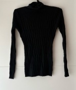 Czarny prążkowany sweter golf dopasowany S/M
