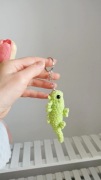Iguana, jaszczurka na szydełku, brelok, zawieszka handmade 