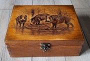 Prezent dla myśliwego Szkatułka dla leśniczego Grawer Dziki Malowana