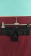 Seksi nowe czarne koronkowe majteczki Esmara roz 50/52+gratis.
