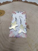 Rękodzieło kolczyki ciasteczkowe z żywicy epoksydowej biel ze złotem 