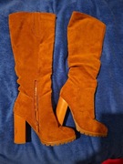 Brązowe wysokie zamszowe kozaki na słupku rozm. 35