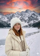 Puchata biała czapka retro | Slavic Girl | Mob Wife Aesthetic