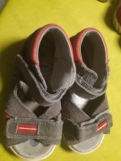 Skórzane sandałki r. 24