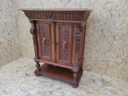 Szafka Bieliźniarka orzechowa rzeźbiona 