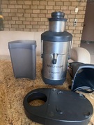 Automatyczna wyciskarka do warzyw i owoców - sokownik J100 Robot Coupe