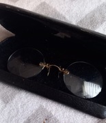 Stare okulary z futerałem