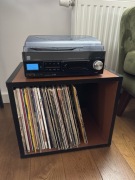 Szafka na gramofon i winyle Monofonica