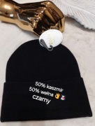 Prosta czapka dzianina prążek unisex skład 50% kaszmir 50% wełna czarna 