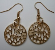 KOLCZYKI monety ażurowe, bigle w kolorze złota, handmade