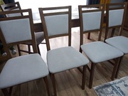 Krzesła prawie nie użytkowane