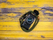 Pentax ME + Pentax M 50 mm f 1.7 + pasek