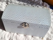 Pudełko szkatułka puzderko do przechowywania