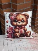 Poduszka z misiem 38 x 38 cm miś misiu urodziny dekoracja prezent