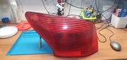 LEWA TYLNA LAMPA KLOSZ PEUGEOT 407