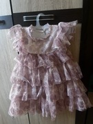 Elegancka i wygodna sukienka, idealna na każdą okazję.