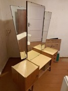 Toaletka z lustrami lata 60