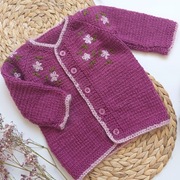 Sweter 92 sweterek wełniany ciepły otulający fioletowy kwiatki wełna długi 