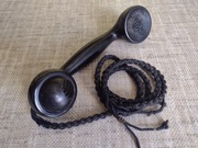 Mikrotelefon (słuchawka telefoniczna) vintage, z plecionym przewodem.