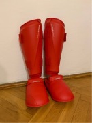 Ochraniacze na golenie i stopy