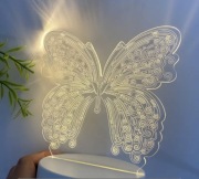 Unikalna LED Lampa w kształcie motyla – Idealny prezent!