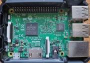 Raspberry Pi 3 model B, zasilacz, obudowa, karta pamięci 16GB