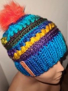 Czapka damska z pomponem