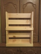 Drewniany organizer na kosmetyki do łazienki wykonany własnoręcznie