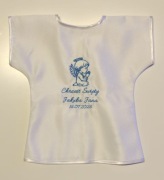 Personalizowana ręcznie szyta szatka dla chłopczyka na Chrzest święty