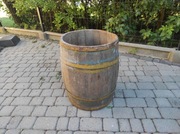 Stara beczka dębowa PRL