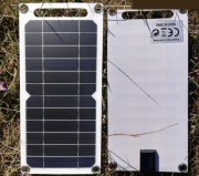 Przenośna ładowarka solarna z gniazdem USB 5V 